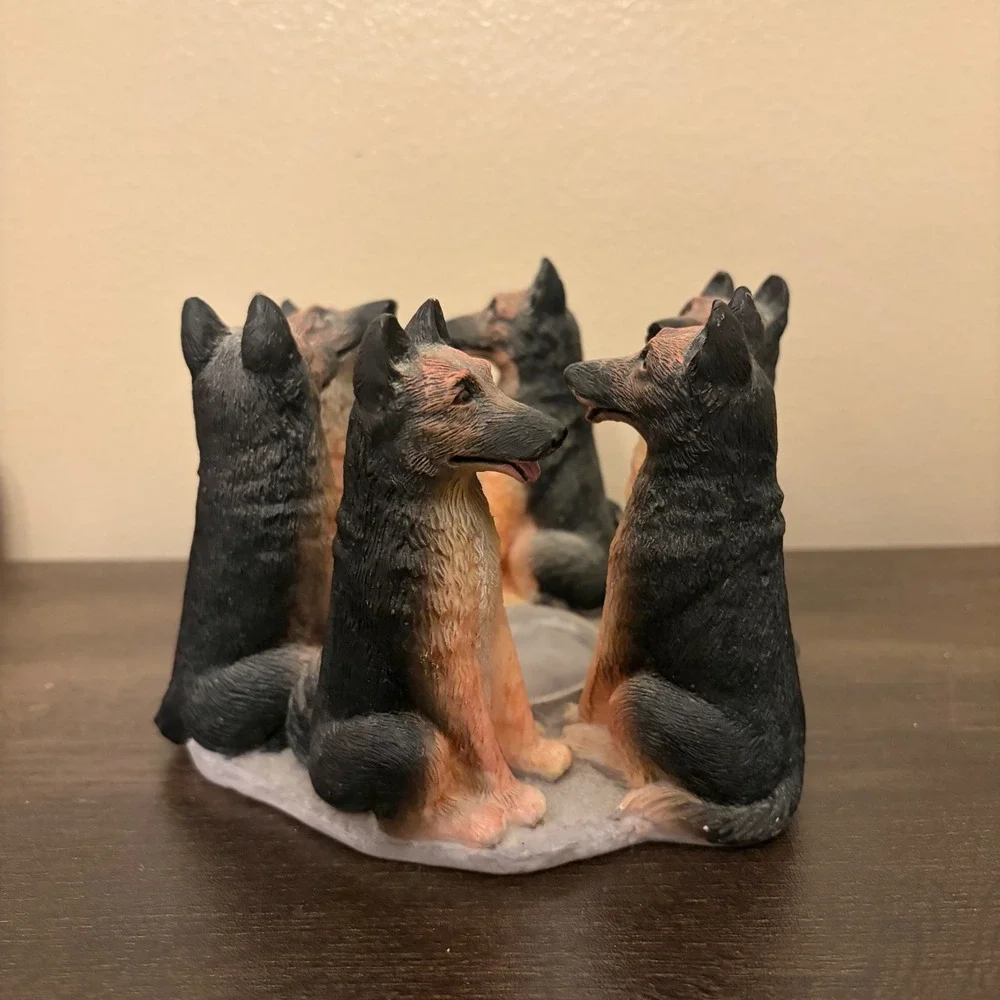 Continental‎ Creations German Shepherd Circle Dog Figurine Resin Vintage 2002